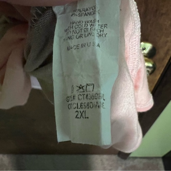 Celeste Colorblock Women's Top - Black, White, Pink - Picture 3 of 4